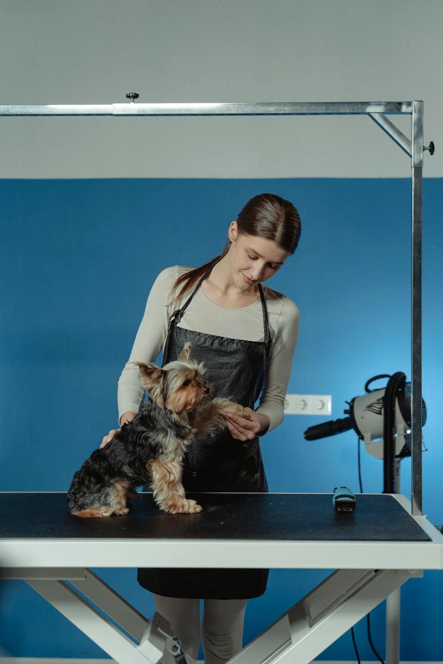 Head Groomer Eleanor Finch